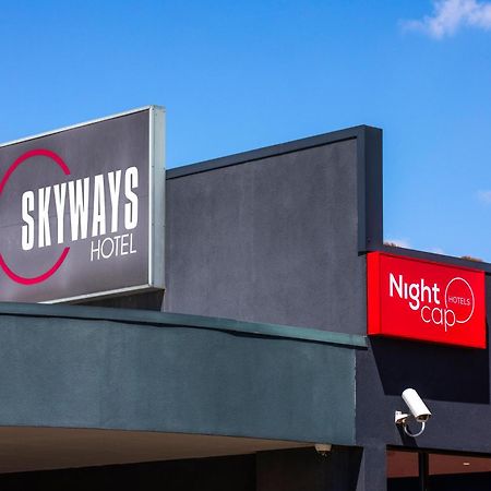 Nightcap At Skyways Hotel Melbourne Buitenkant foto