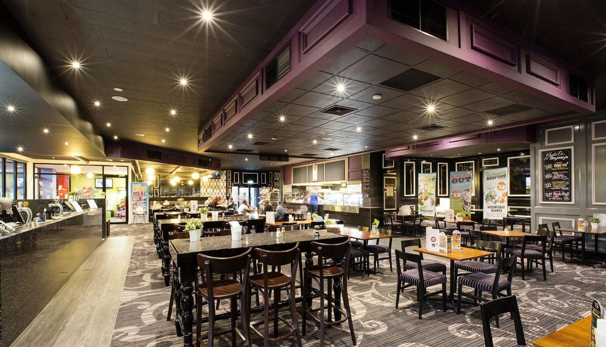 Nightcap At Skyways Hotel Melbourne Buitenkant foto